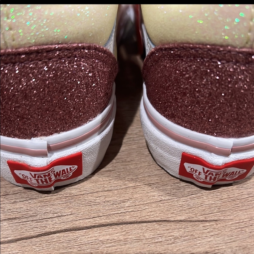 New in box sparkly old skool vans size 1 - Picture 2 of 2